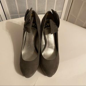 Gray Heels with Heeled Bow